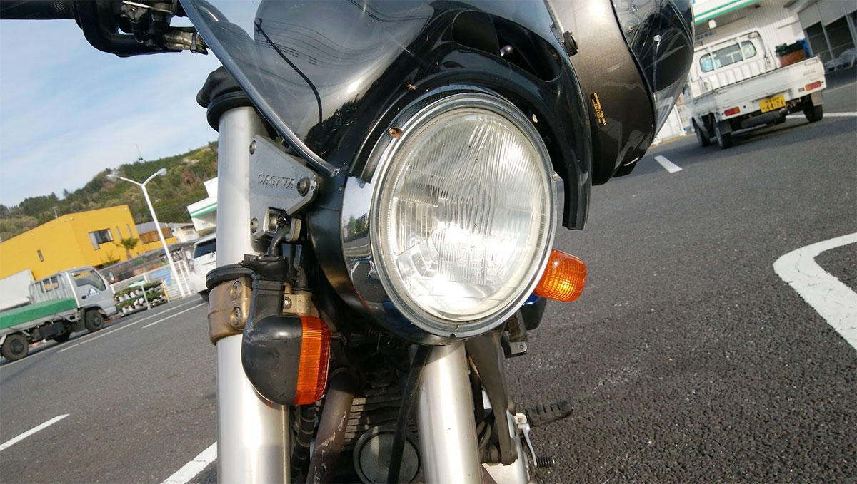 ウィンカー折れた
